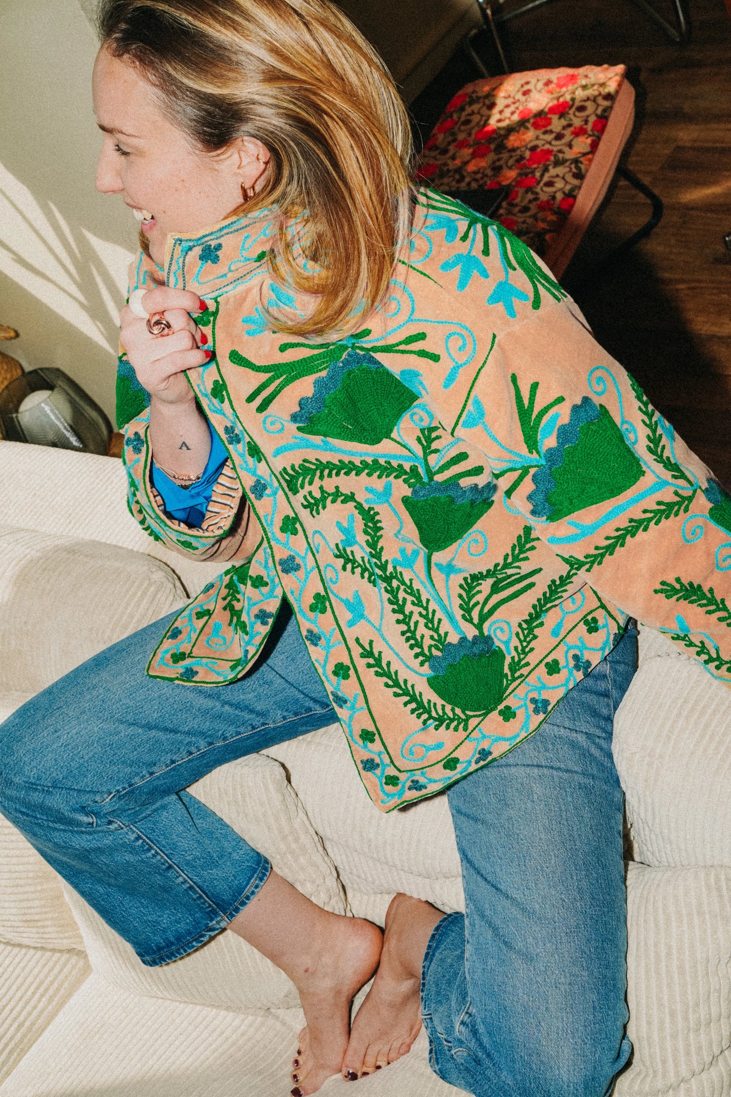 Veste Brodée BEIGE, velours & broderies bleu vert