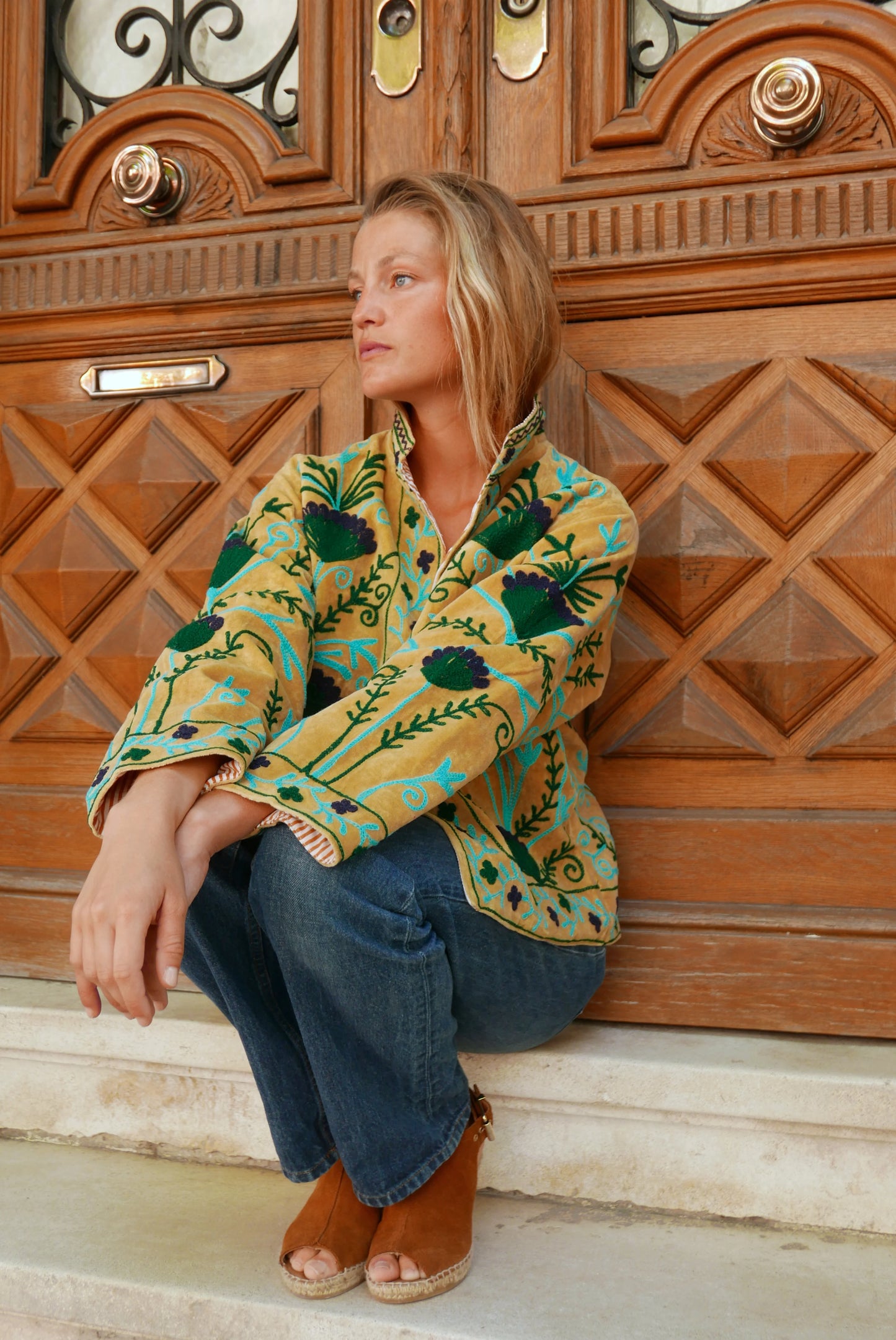Veste Brodée BEIGE, velours & broderies bleu vert