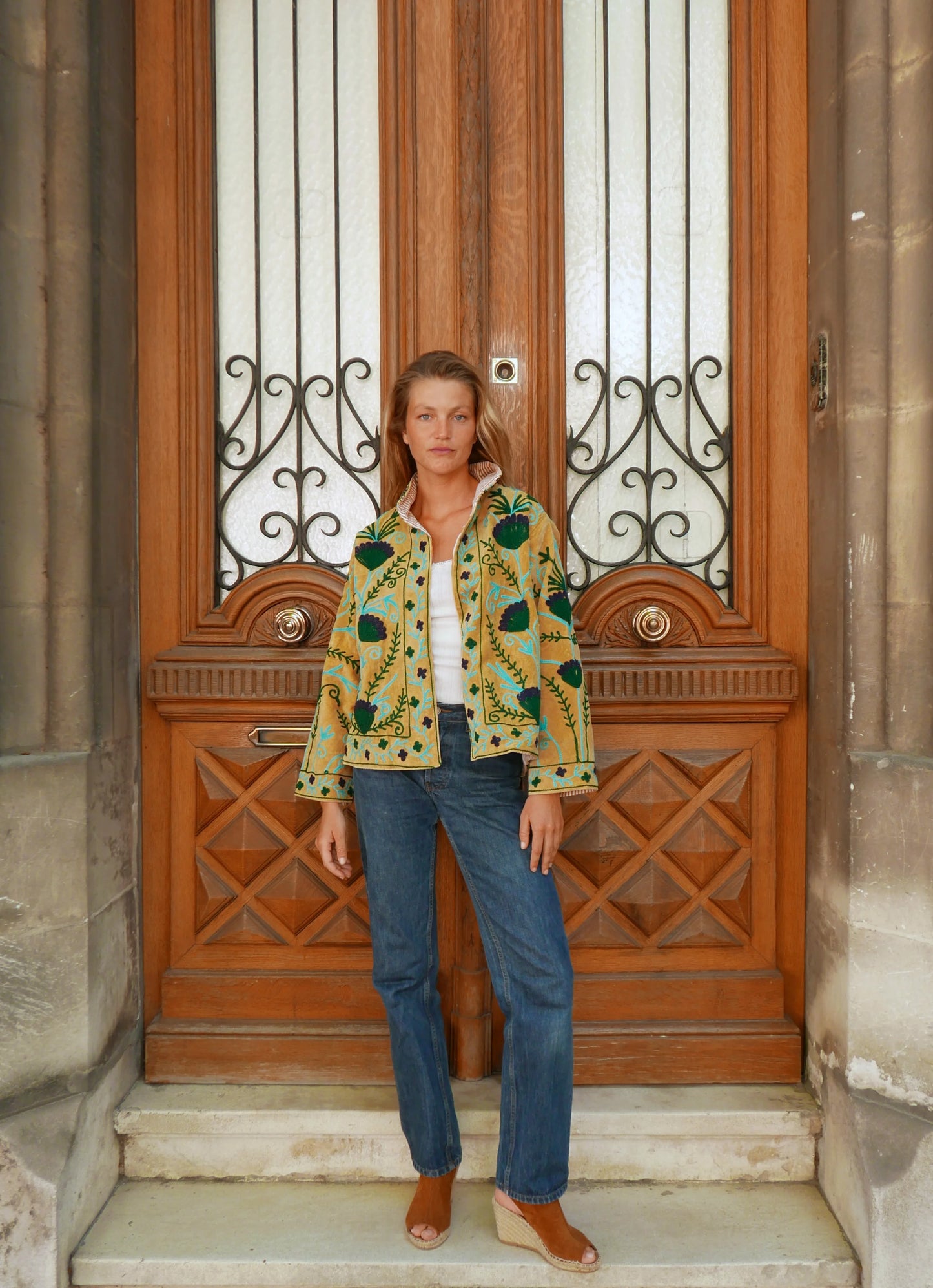 Veste Brodée BEIGE, velours & broderies bleu vert