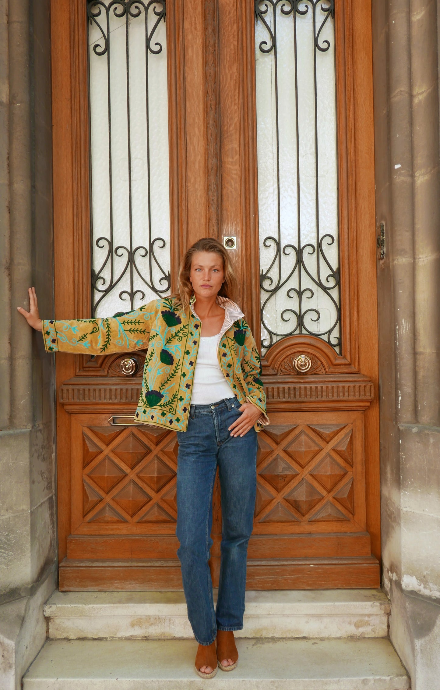 Veste Brodée BEIGE, velours & broderies bleu vert