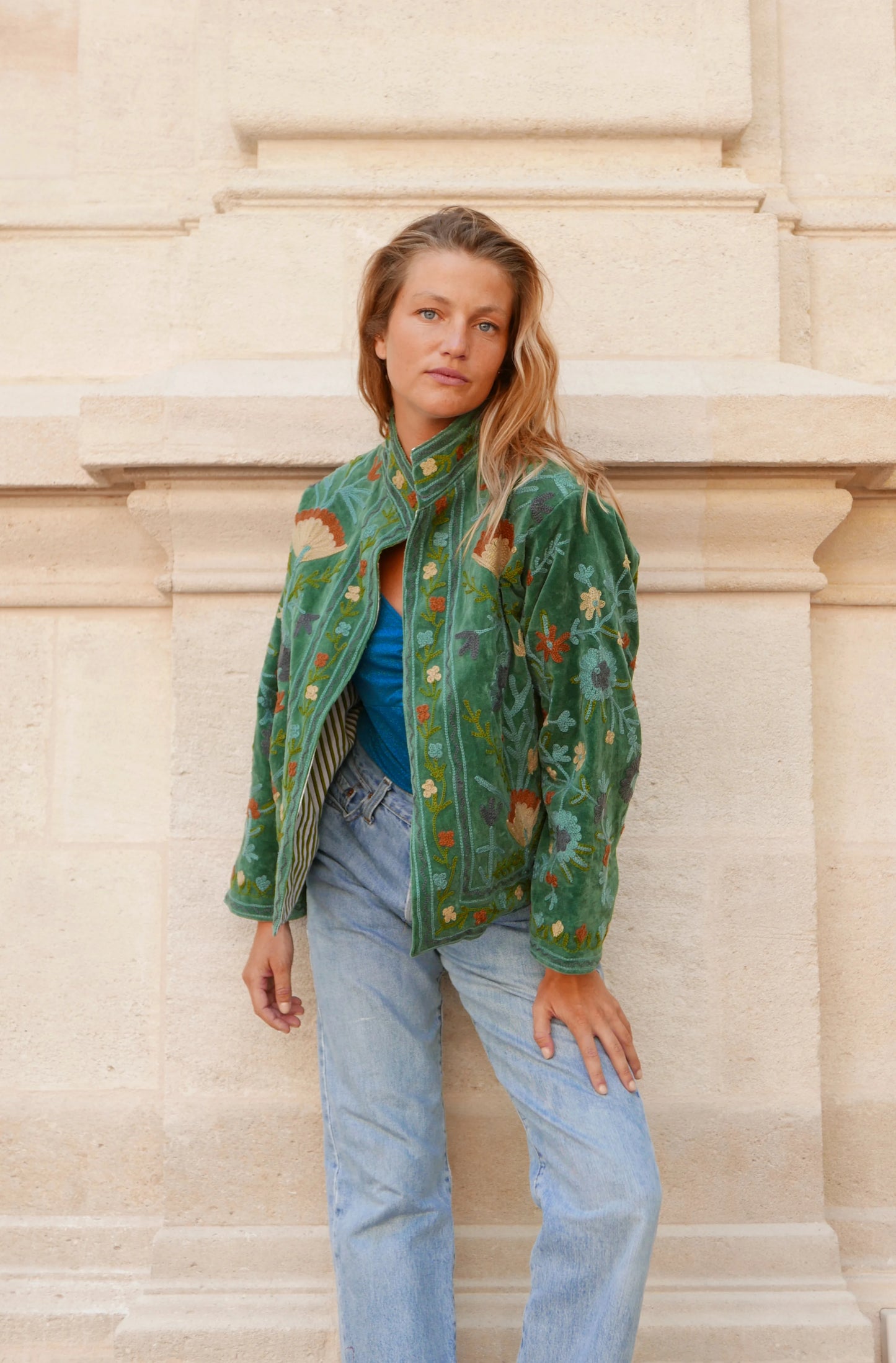 Veste Brodée VERTE, velours & broderies multicolores