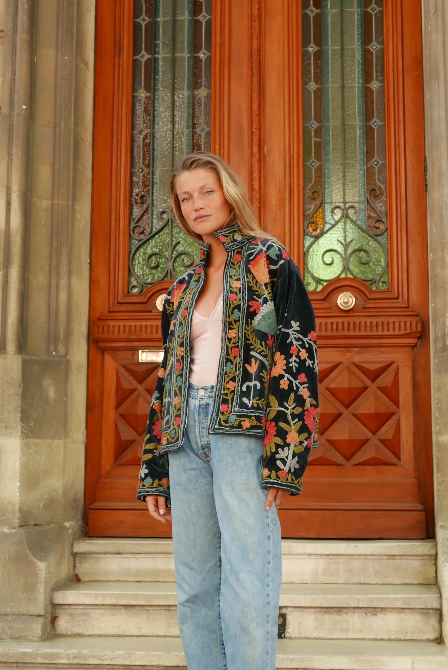 Veste Brodée NOIRE - Rouge Corail