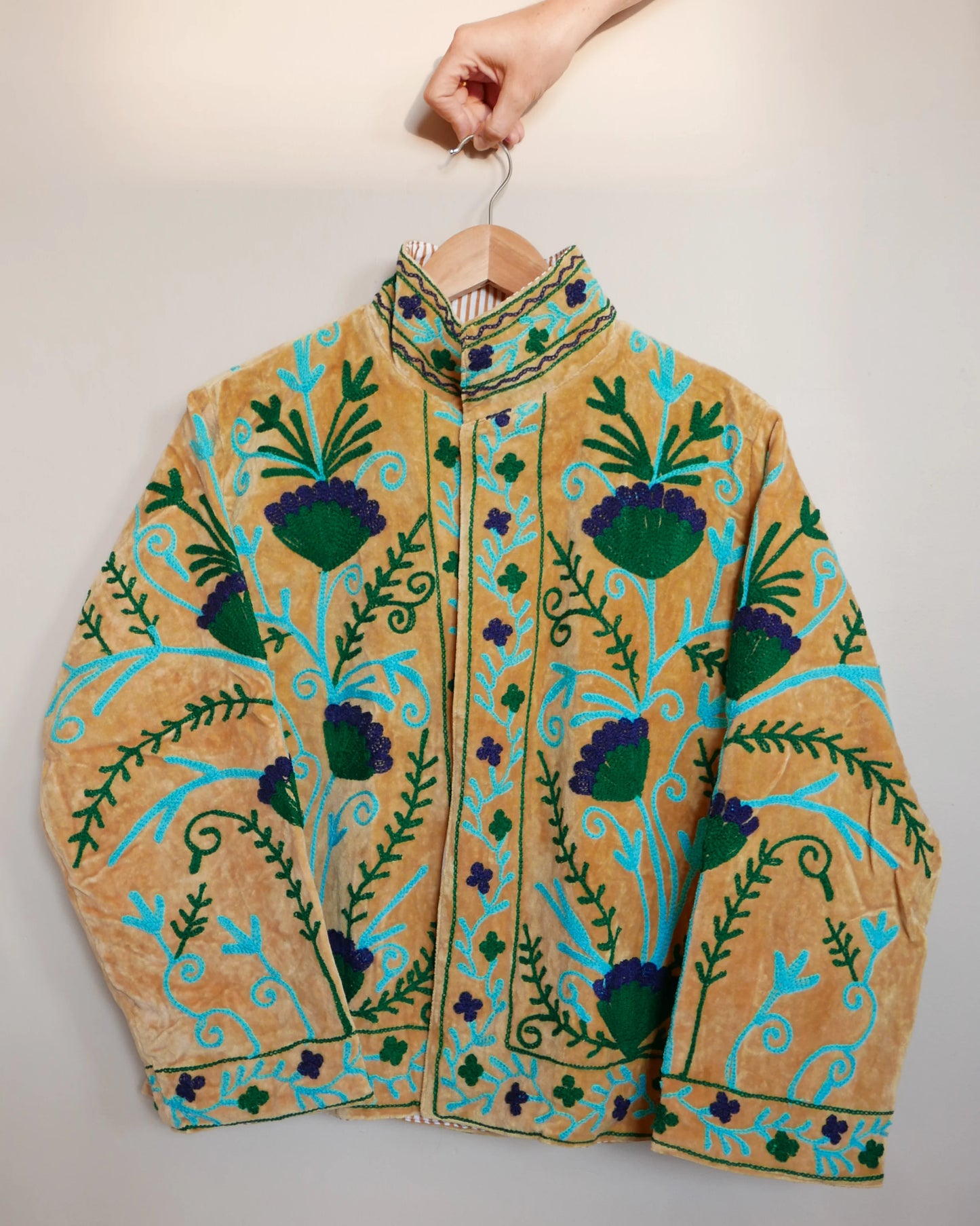 Veste Brodée BEIGE, velours & broderies bleu vert
