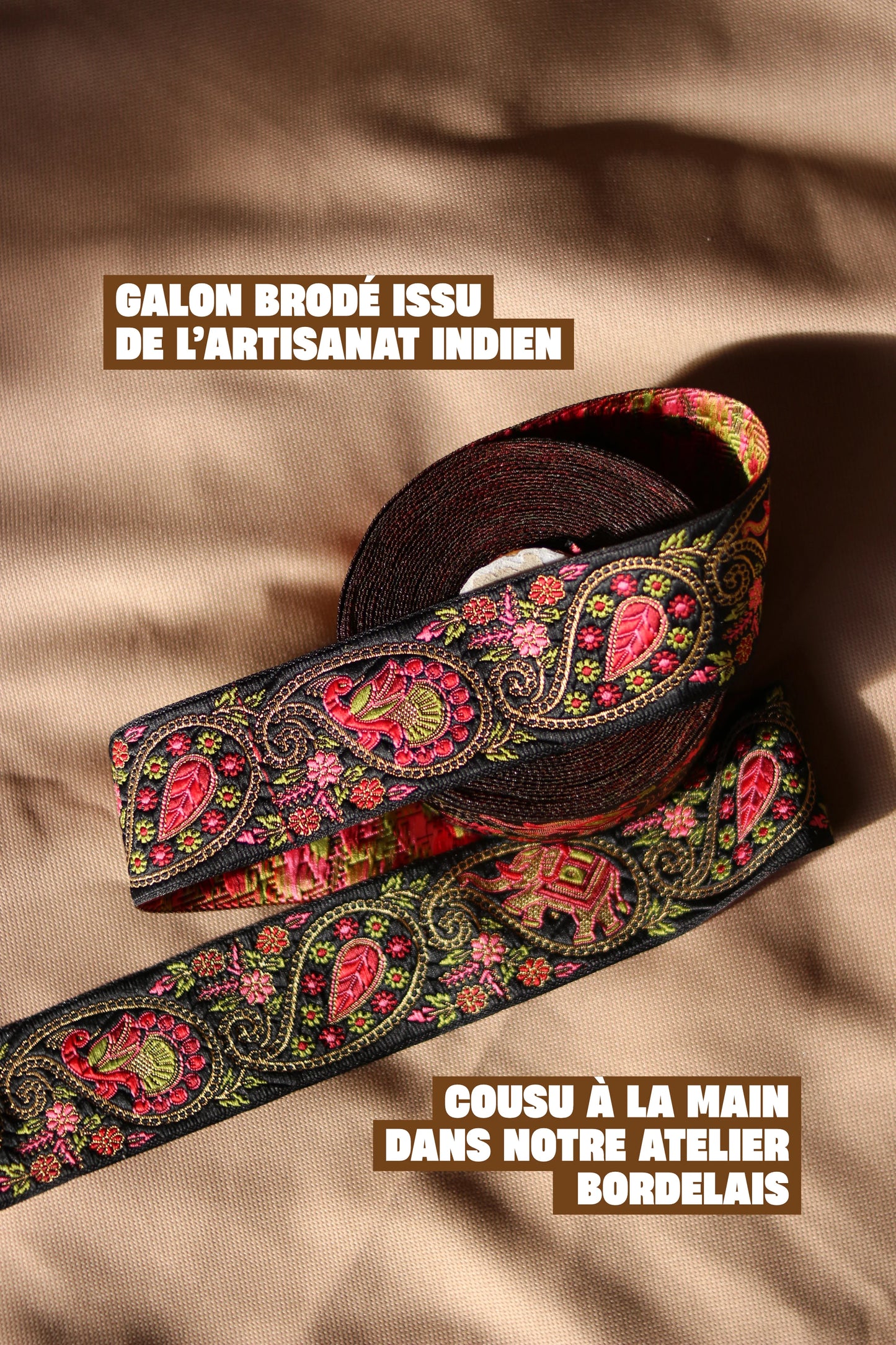 Chapeau de paille KIARA, galon vert fuchsia. Taille réglable