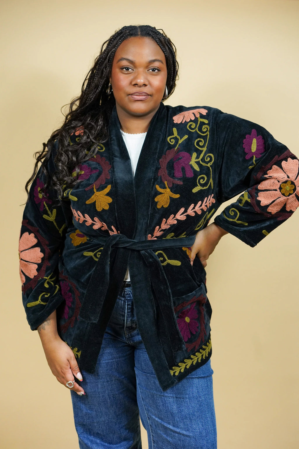 Veste Kimono en velours noir brodé