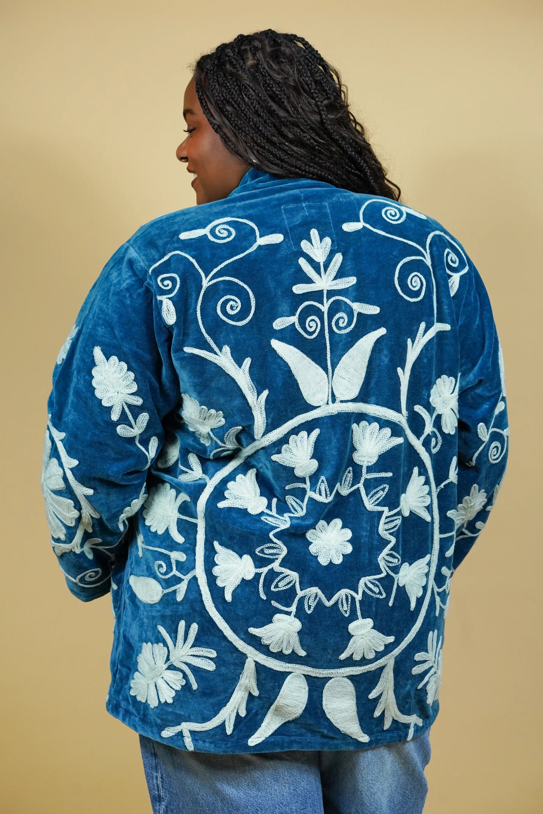 Veste Kimono en velours bleu brodé