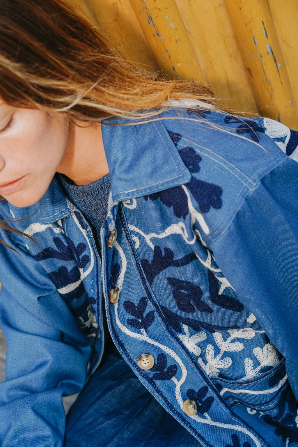Veste en jean brodée Anaya