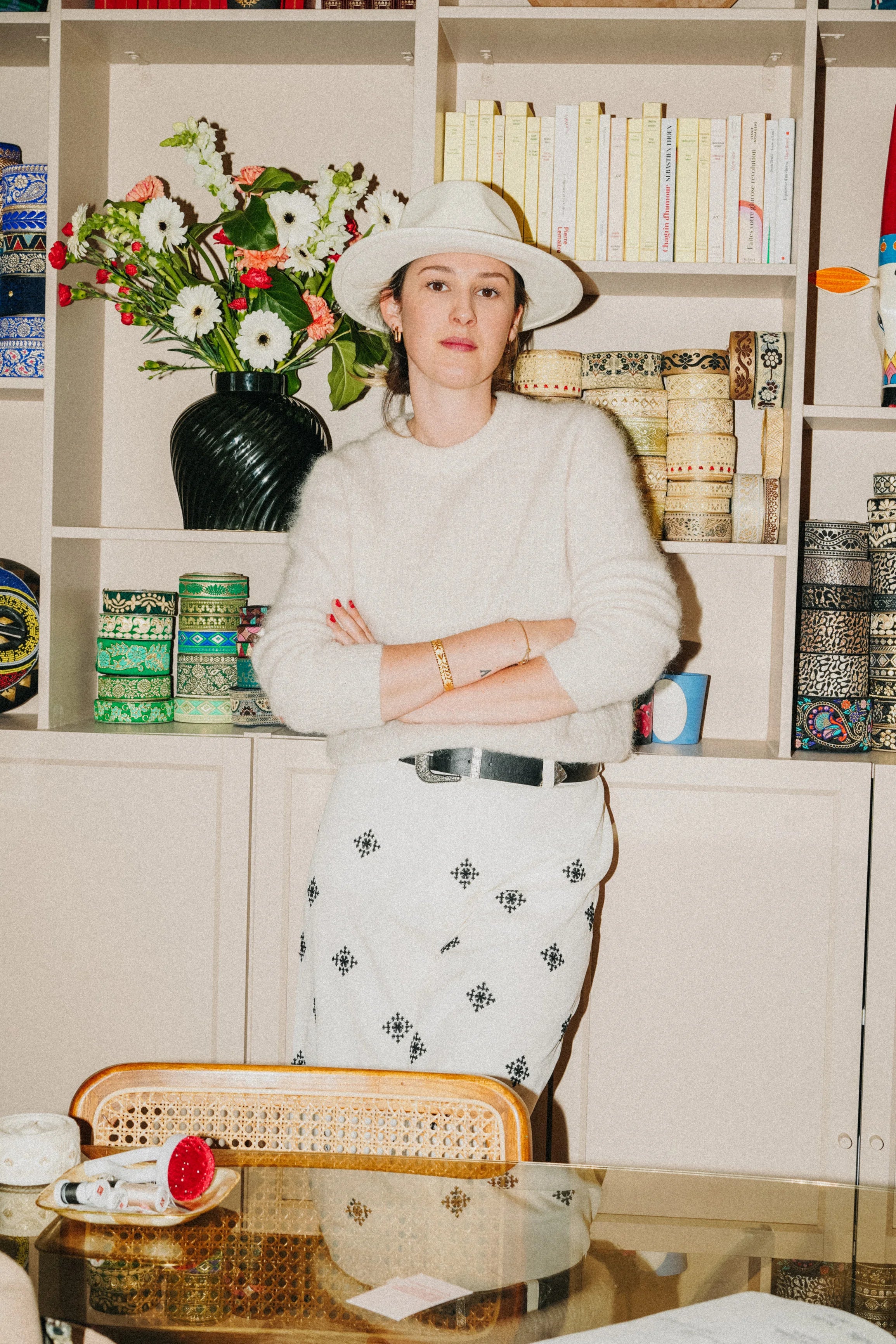 Chapeau en laine SACHA, galon blanc. Taille réglable