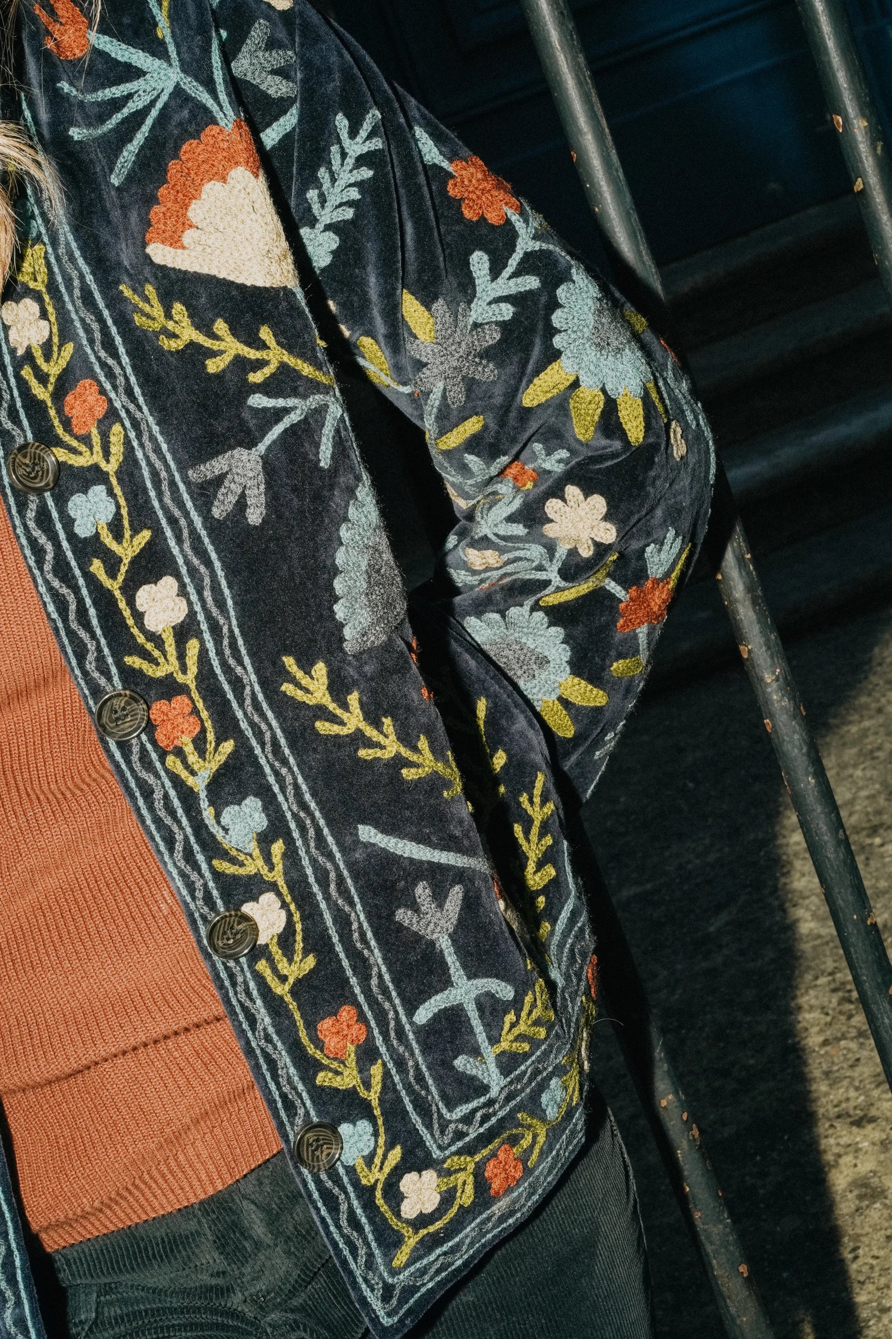 Veste Tara Noire Bleutée