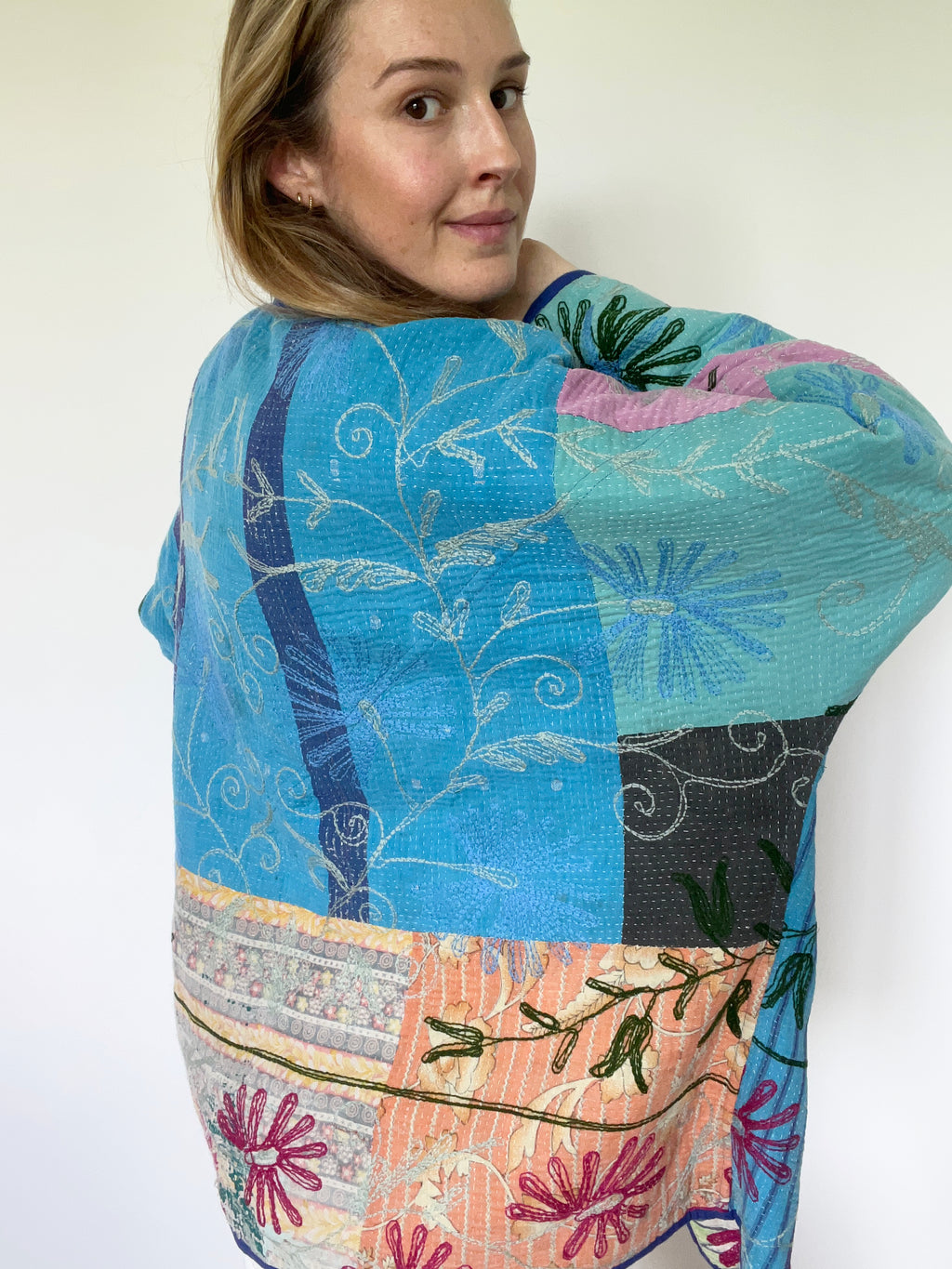 Veste Kantha Brodée Réversible — Pièce Unique N°01