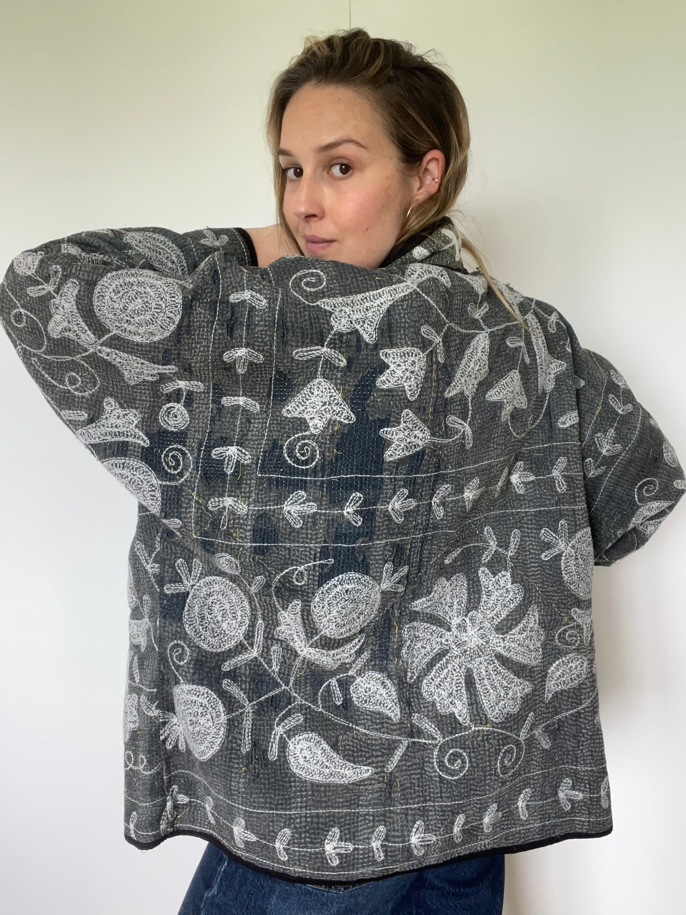 Veste Kantha Brodée Réversible — Pièce Unique N°28