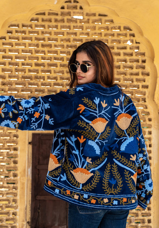 Veste Brodée BLEUE, velours & broderies multicolores