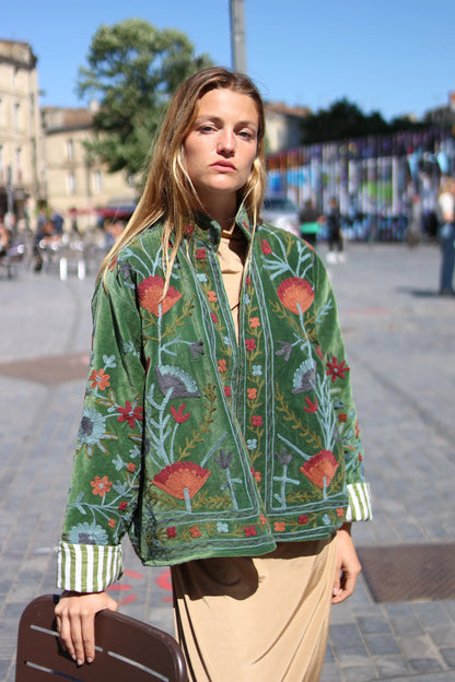 Veste Brodée VERTE, velours & broderies multicolores