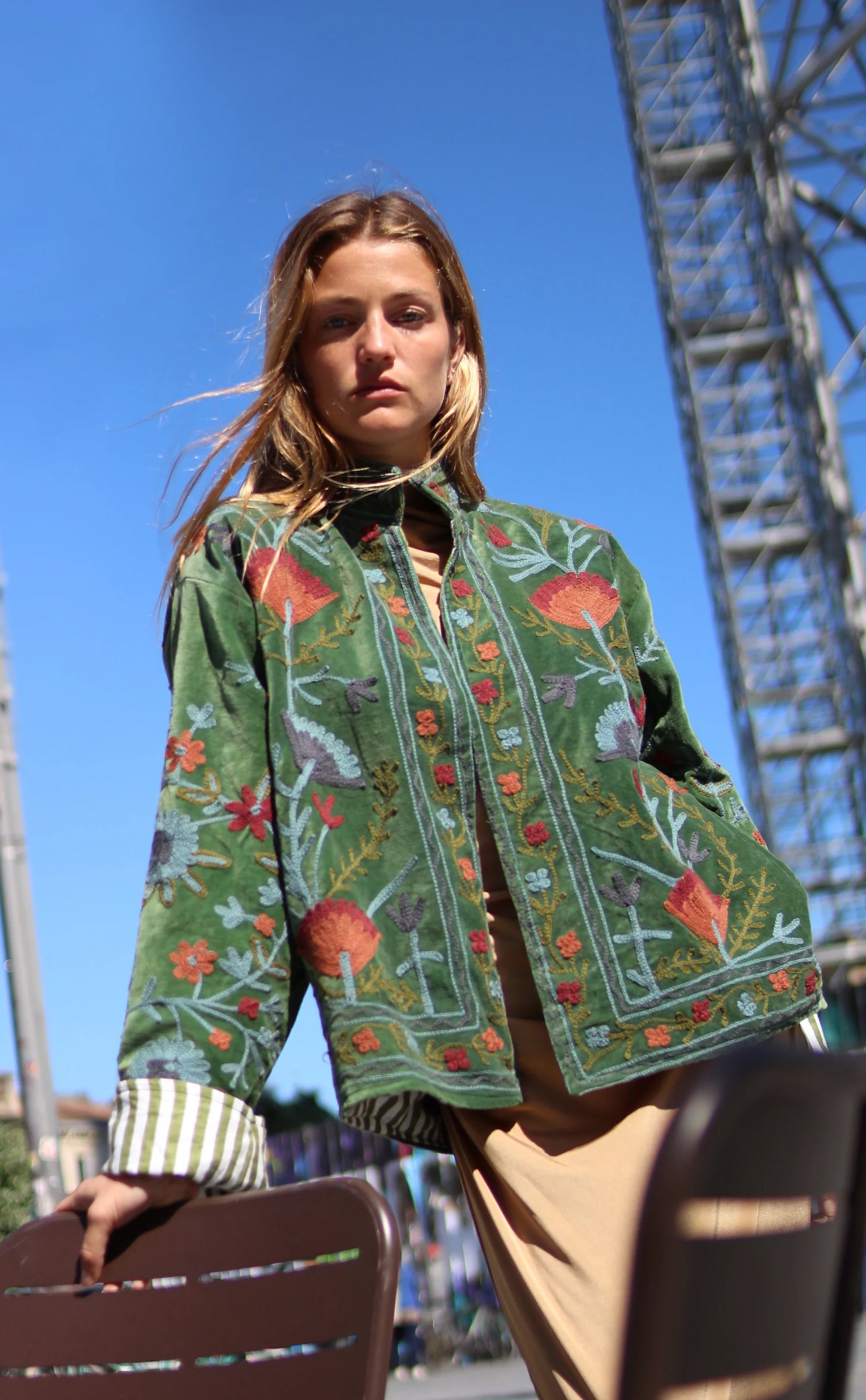 Veste Brodée VERTE, velours & broderies multicolores