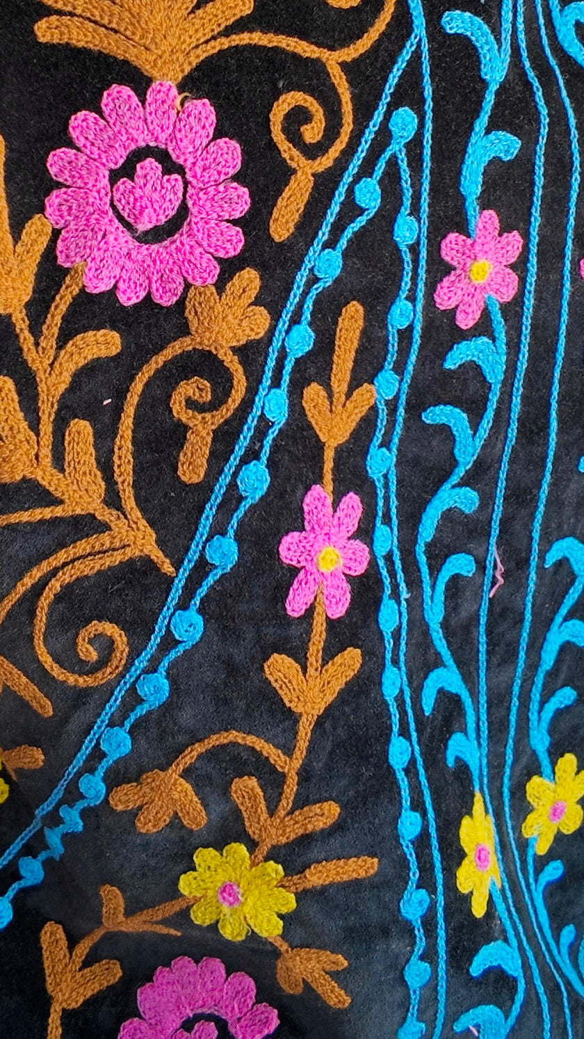 Gilet Réversible en velours brodé – Noir