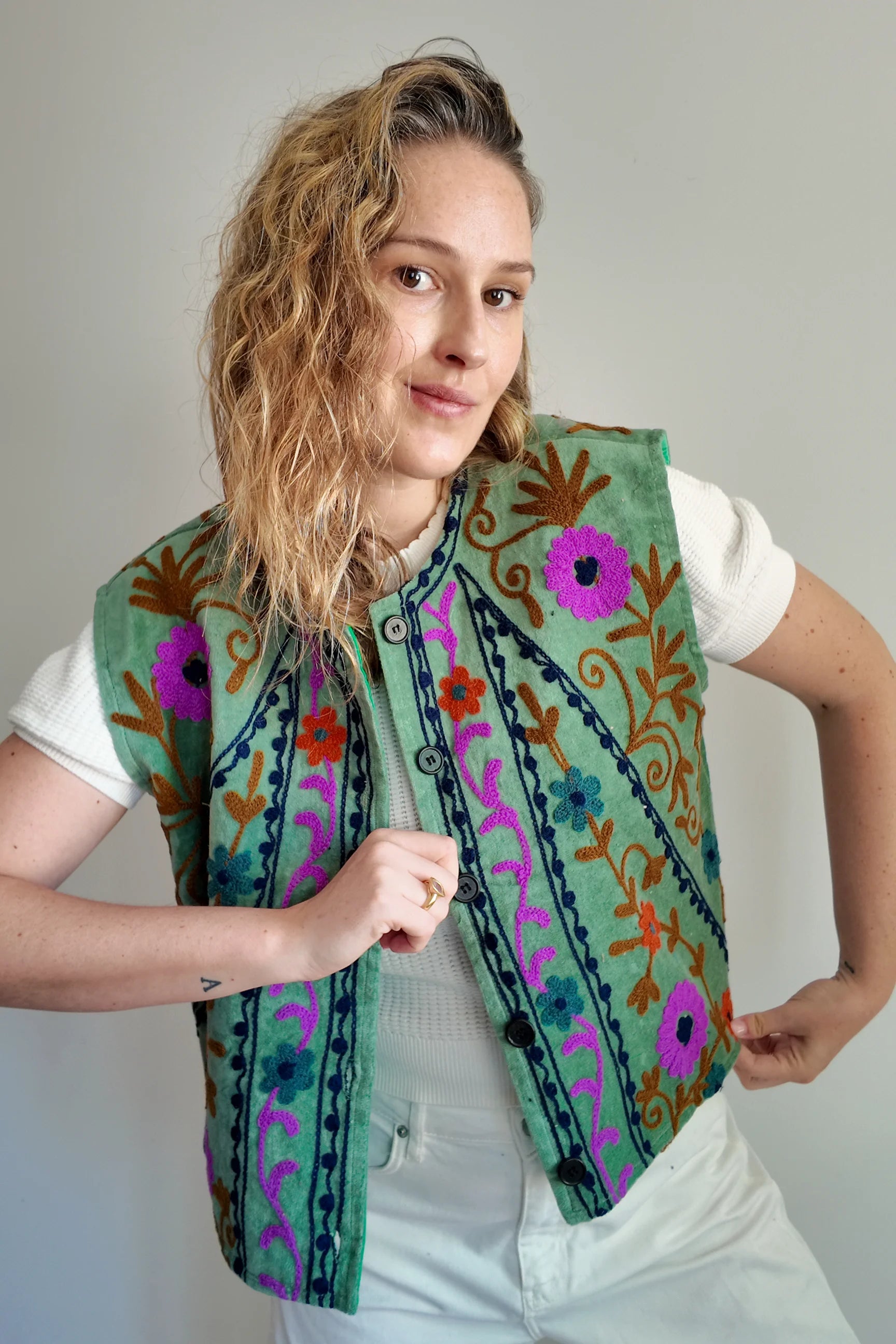 Gilet Réversible en velours brodé – vert