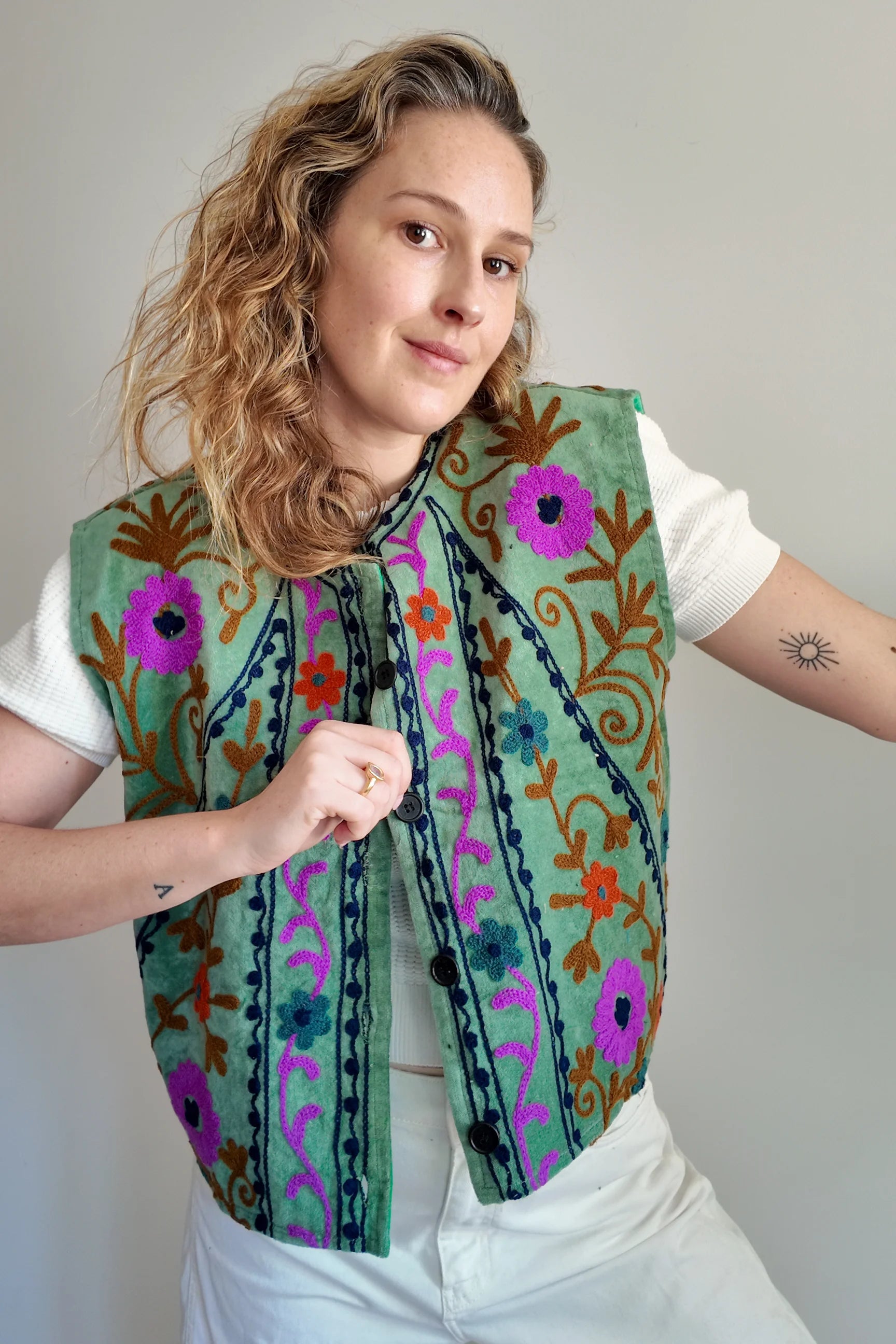 Gilet Réversible en velours brodé – vert