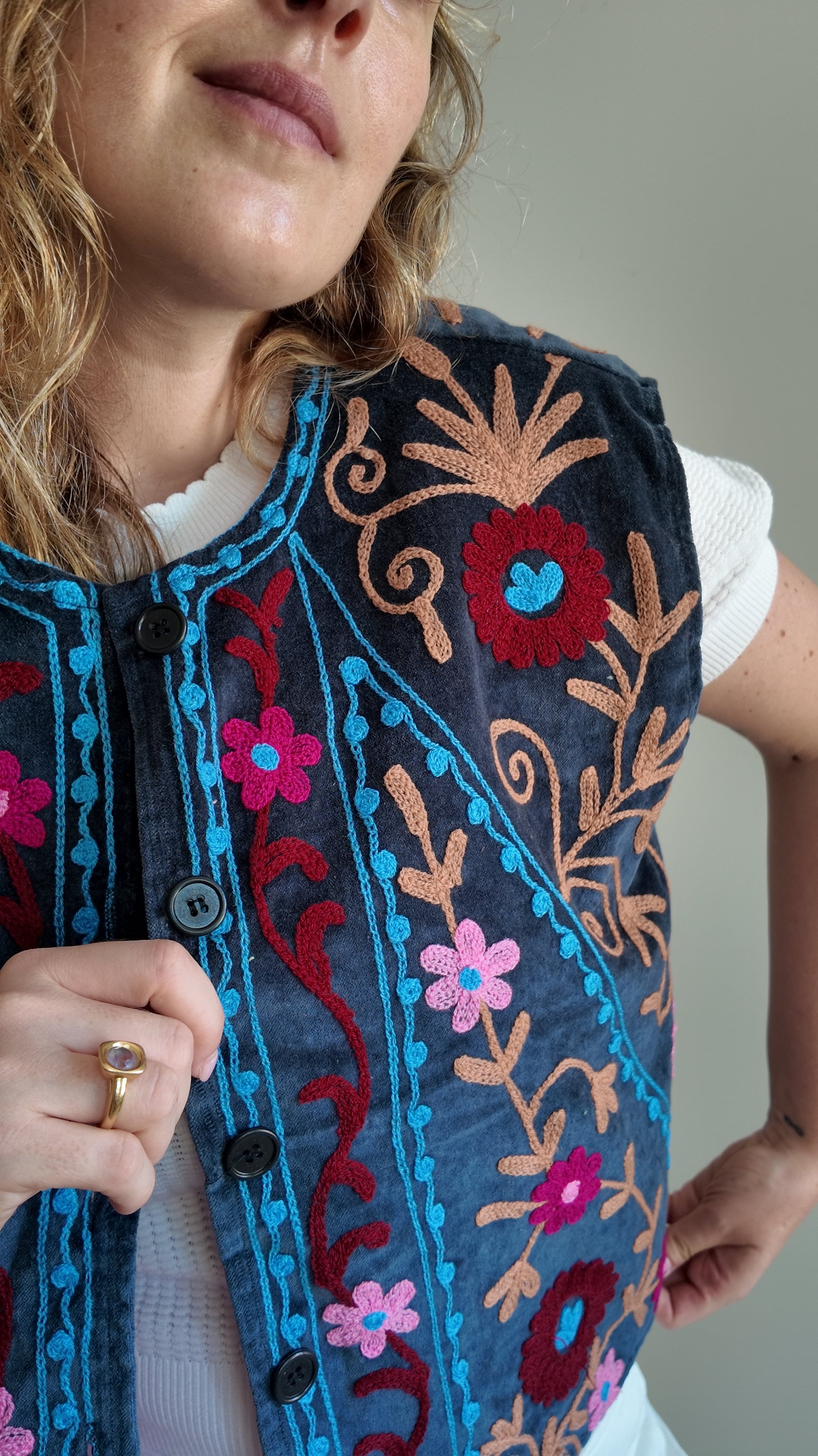 Gilet Réversible en velours brodé – Gris Foncé Bleuté