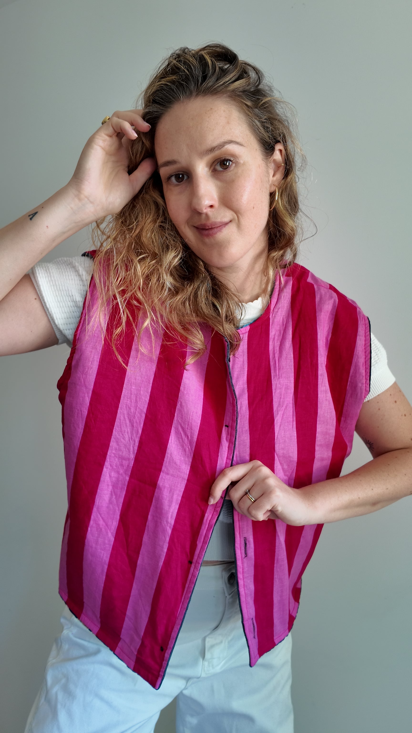 Gilet Réversible en velours brodé – Gris Foncé Bleuté