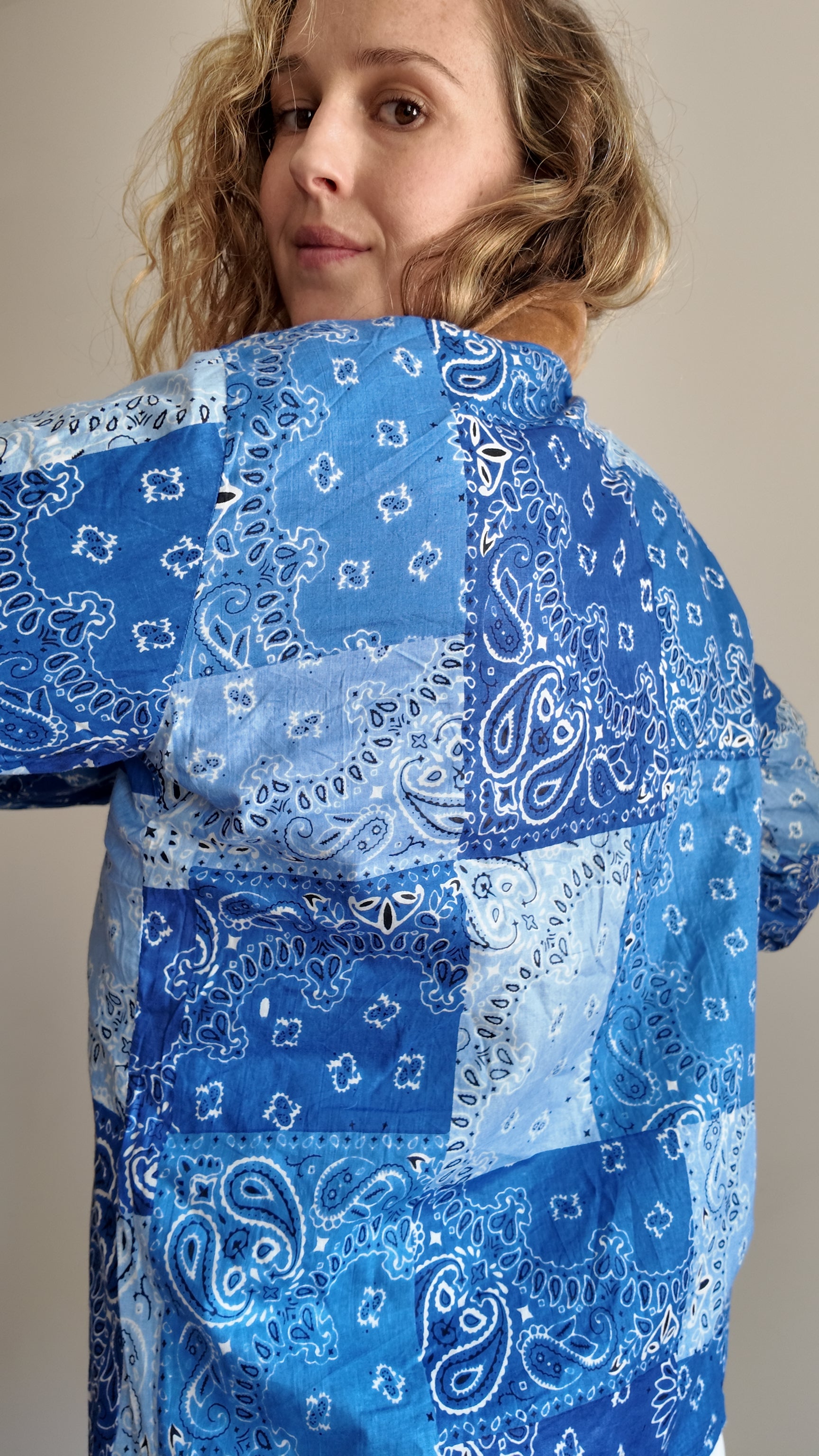 Veste en velours brodé Sonali – Camel