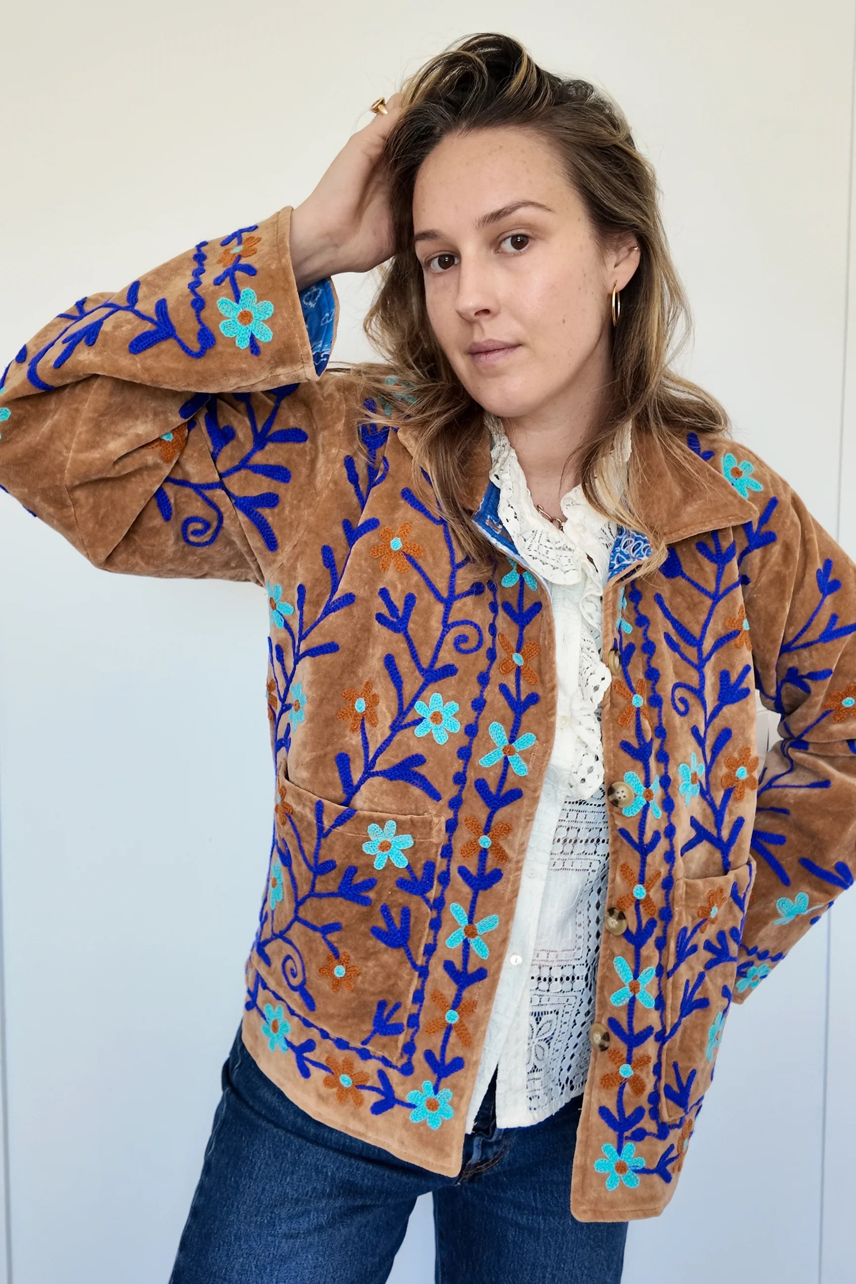 Veste en velours brodé Sonali – Camel