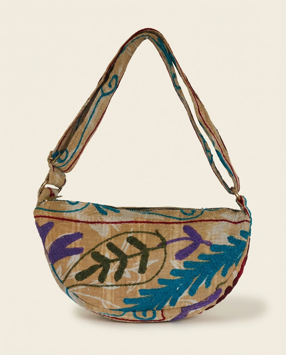 Sac Banane Kantha – pièce unique upcyclée