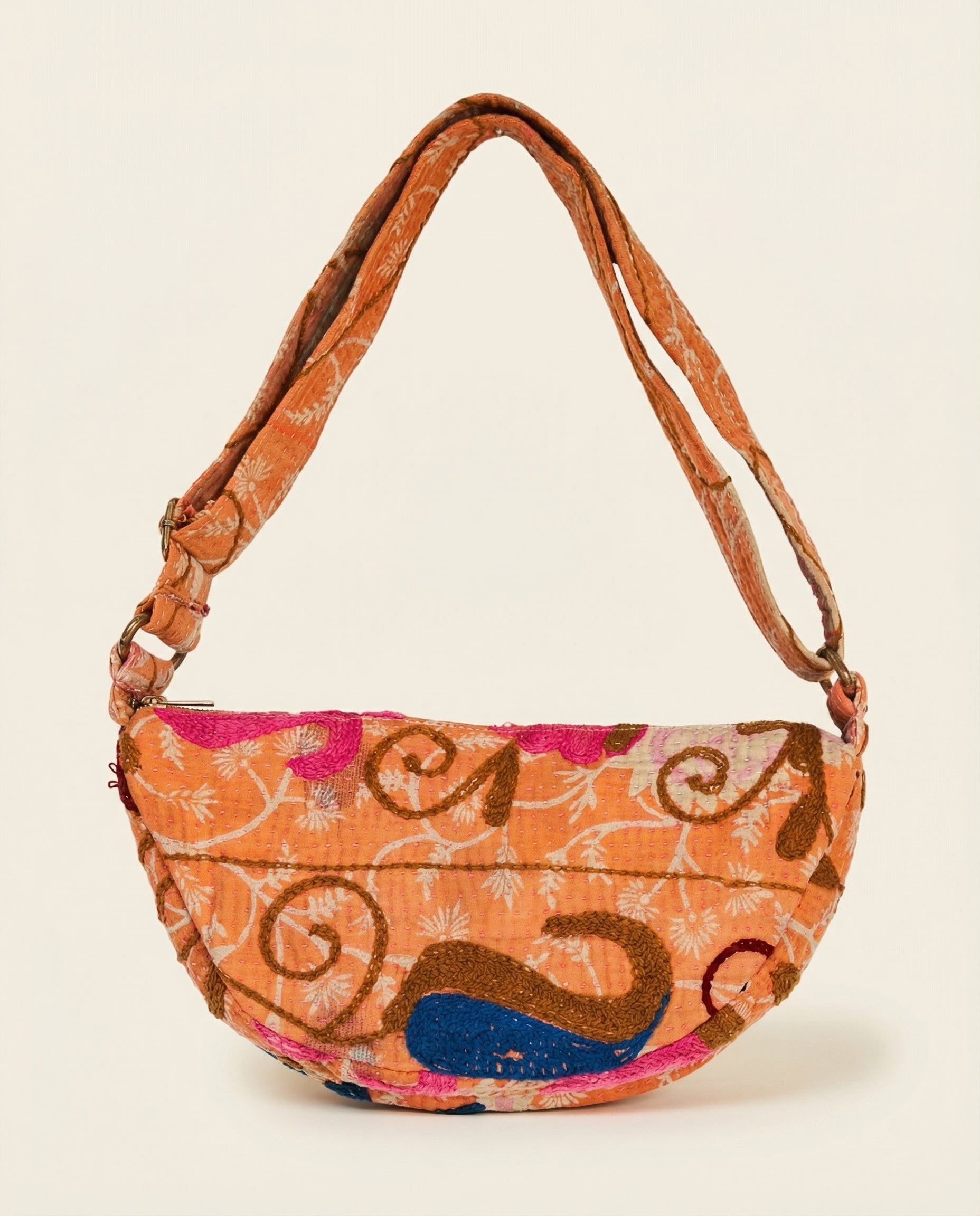 Sac Banane Kantha – pièce unique upcyclée