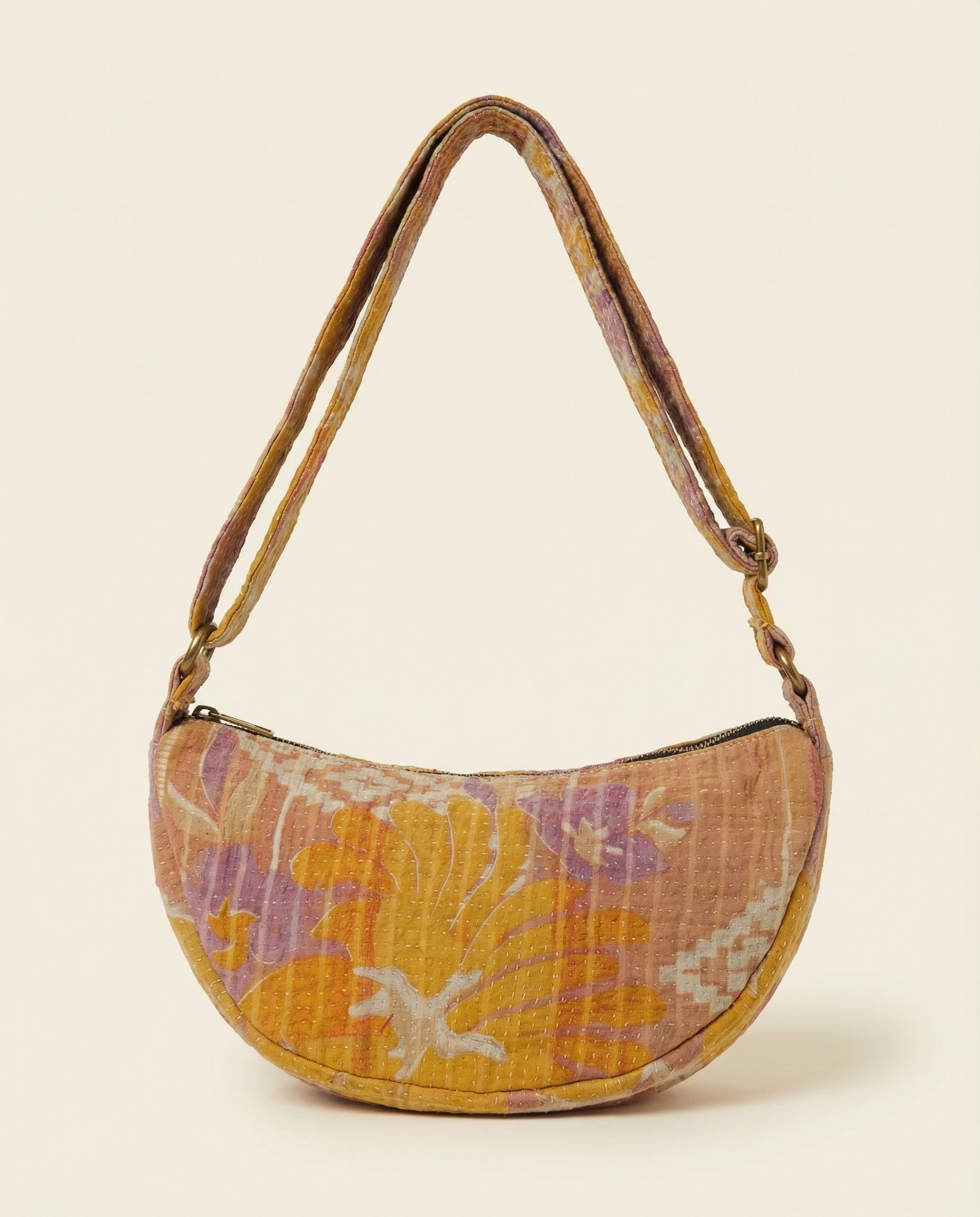 Sac Banane Kantha – pièce unique upcyclée