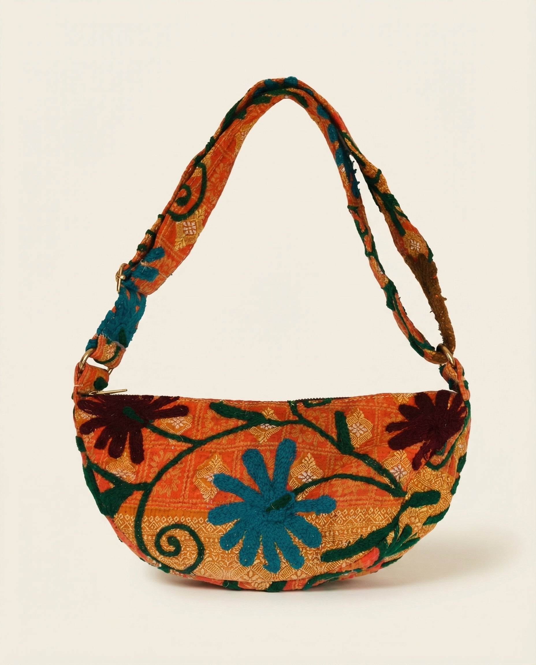 Sac Banane Kantha – pièce unique upcyclée