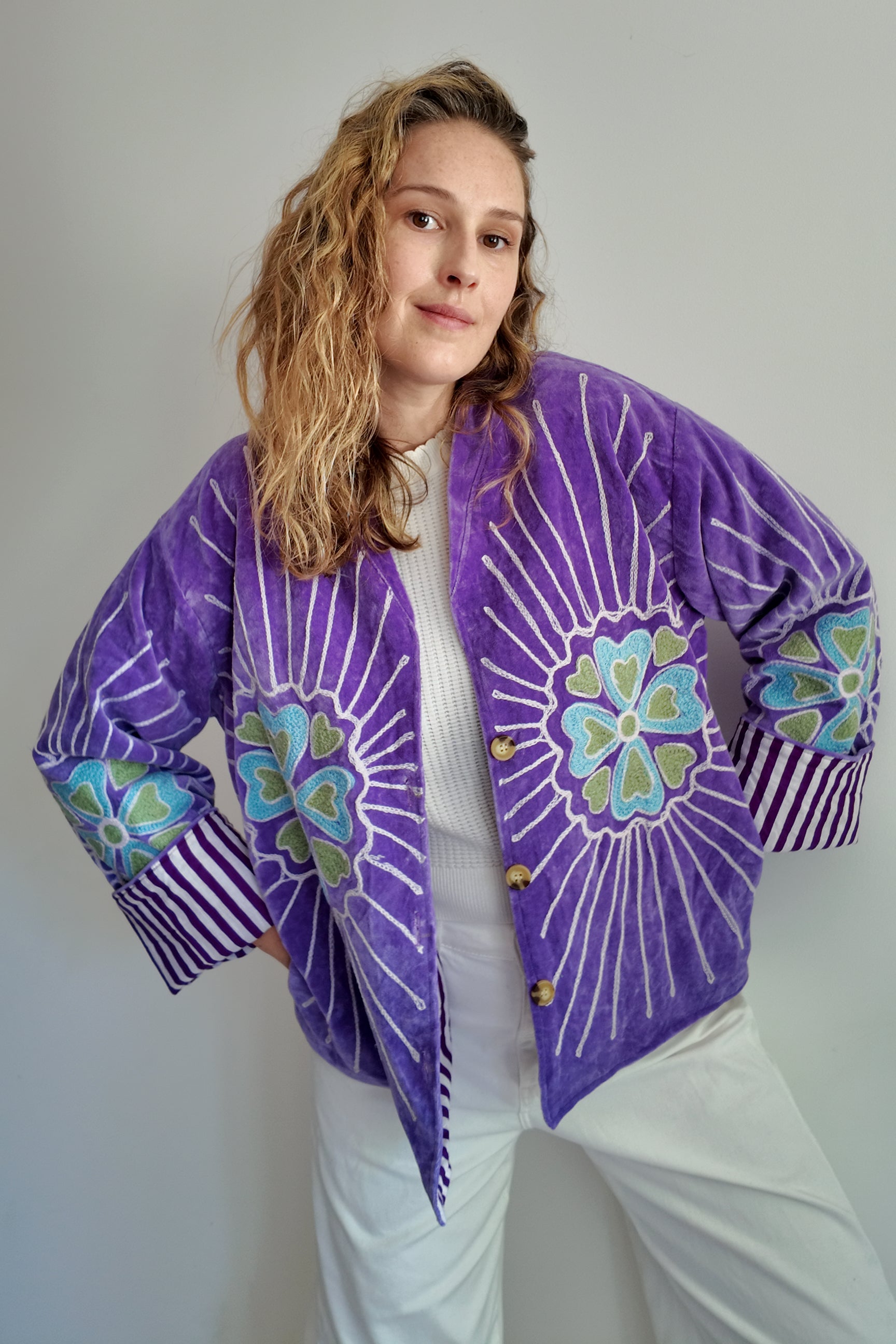 Veste en velours brodé Veda – Violet